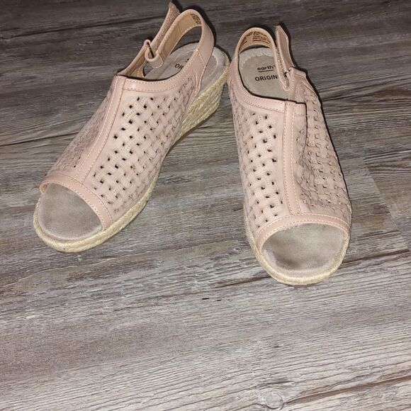 Earth Origins Leather Perforated Wedges Naples Nevada  Sz 8.5 - Picture 1 of 8
